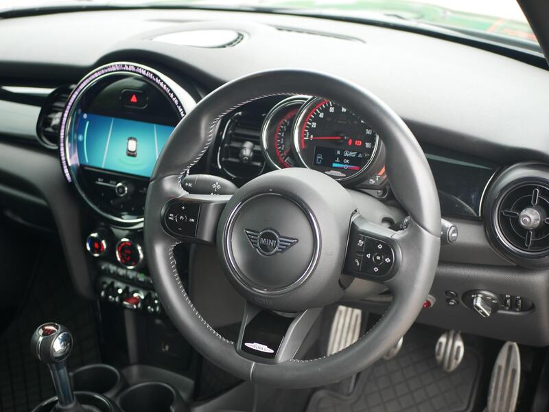 Mini Cooper view 4