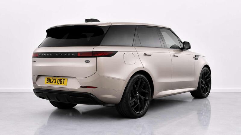 Land Rover Range Rover Sport view 4