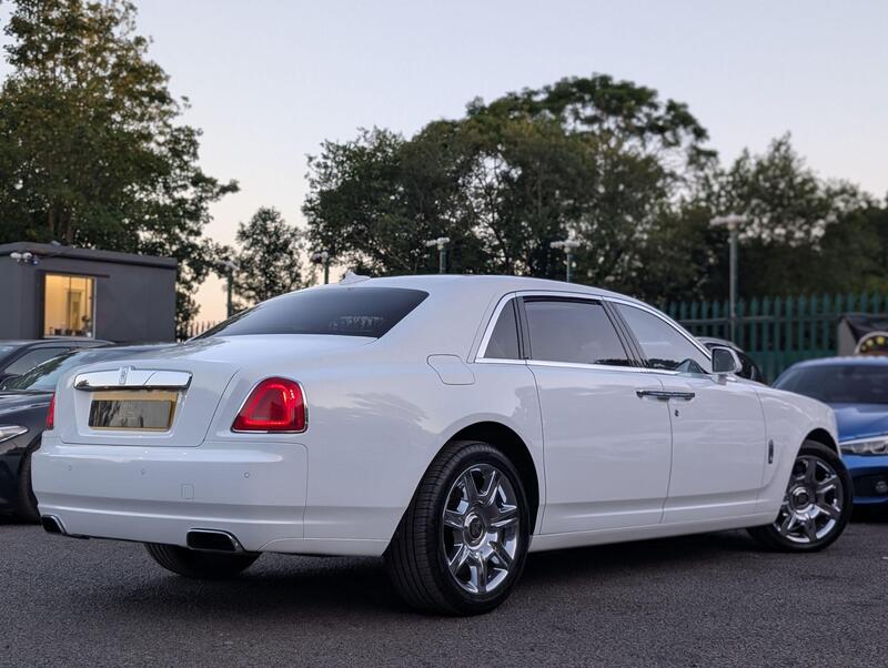Rolls-Royce Ghost view 6