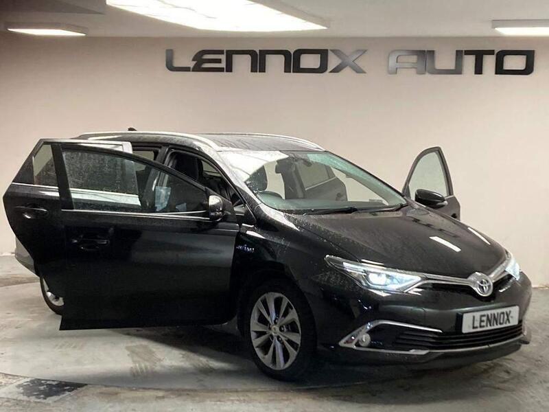 Toyota Auris view 2