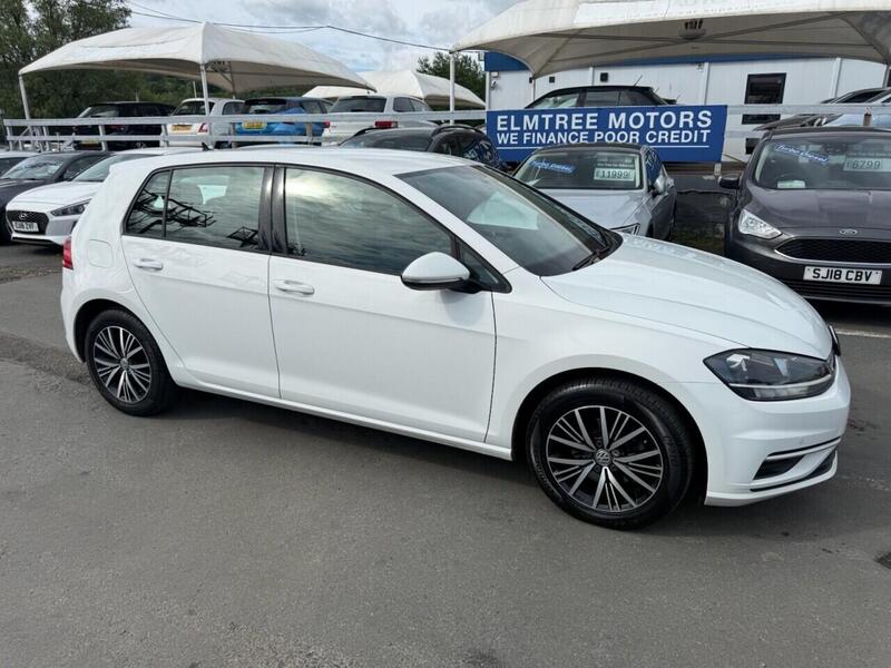 Volkswagen Golf view 6