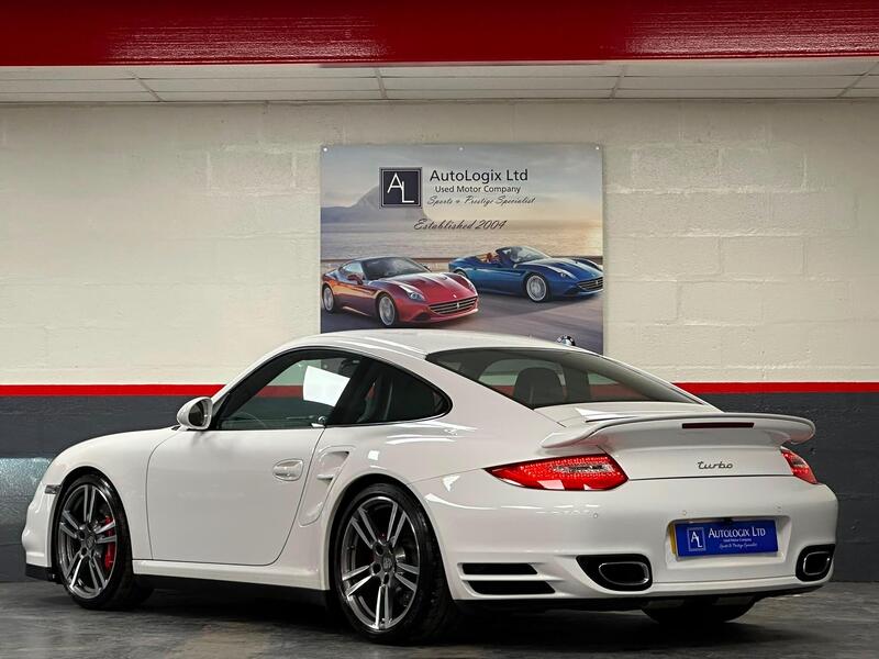 Porsche 911 view 2