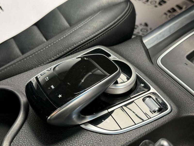 Mercedes-Benz X-Class view 37