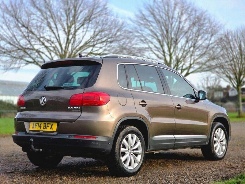 Volkswagen Tiguan view 5