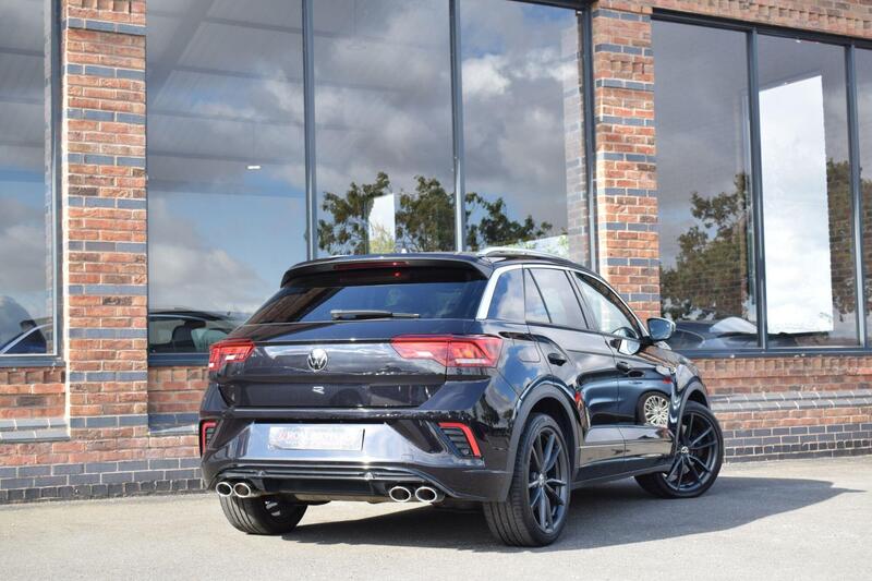 Volkswagen T-Roc view 2