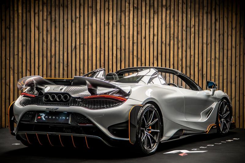 Mclaren 765LT view 4