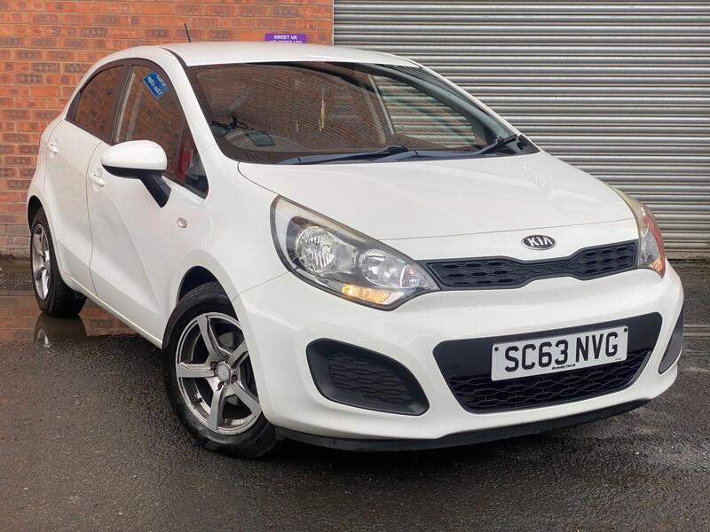 2014 Kia Rio in White for sale