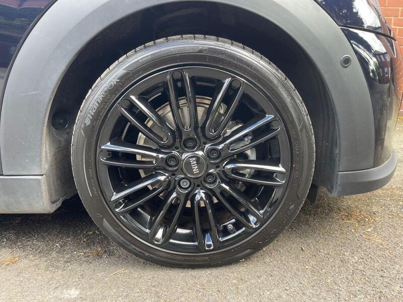 Mini Cooper view 4