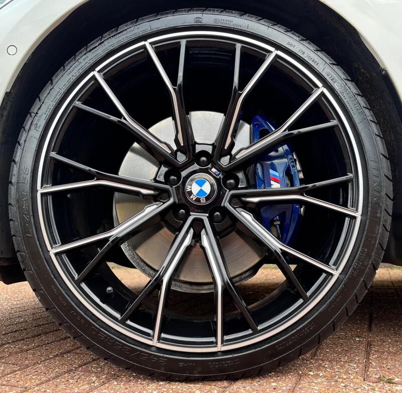 BMW 3 Series view 3