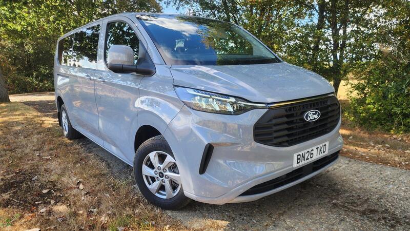2026 Ford Transit Custom 2.0 320 EcoBlue Limited Kombi Auto L2 H1 Euro 6 (s/s) 5dr