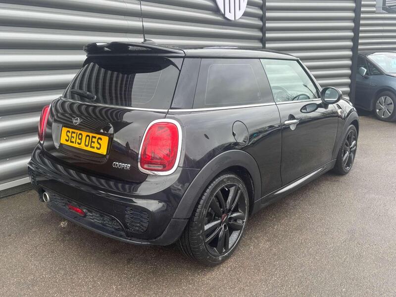 Mini Hatch view 7