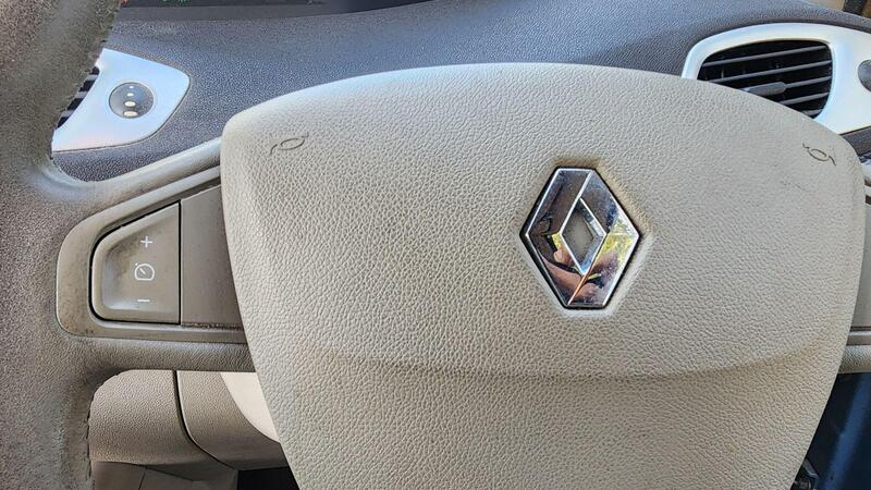 2010 Renault Scenic — photo 29