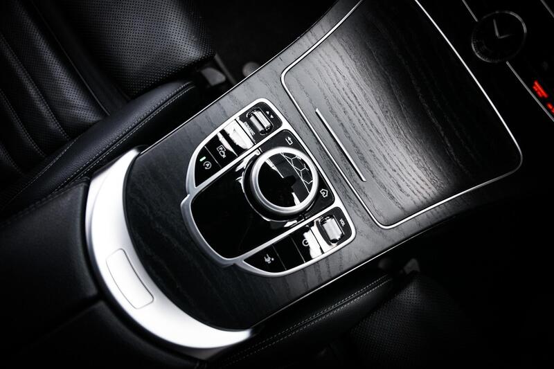 Mercedes-Benz C-Class view 5