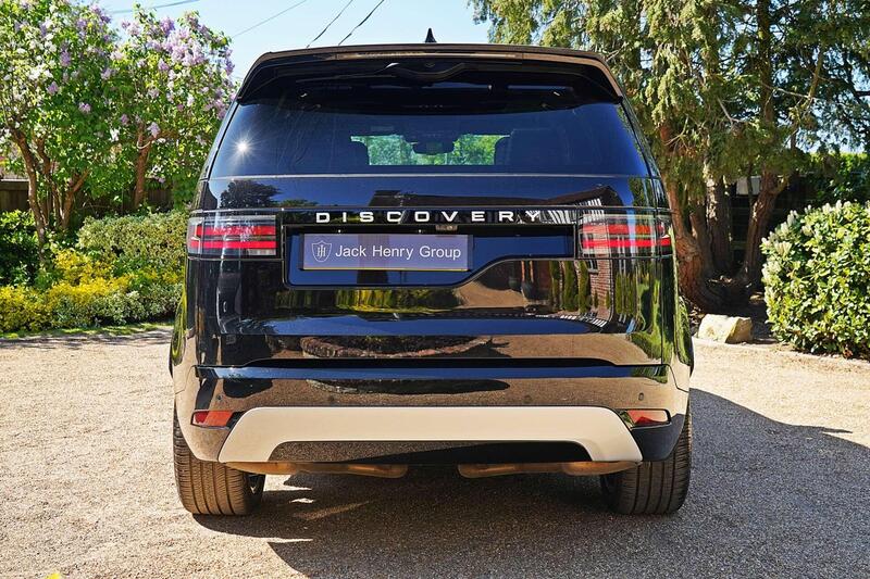 Land Rover Discovery 3 view 4