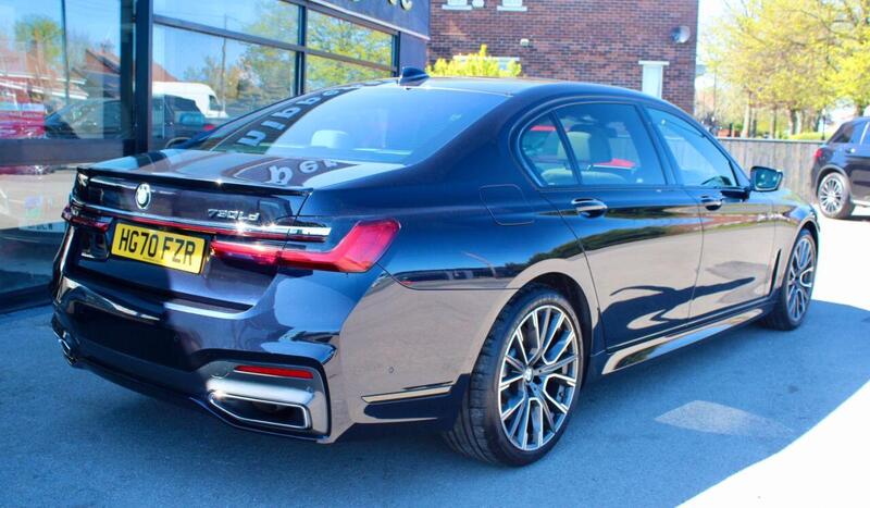 BMW 7 Series view 4