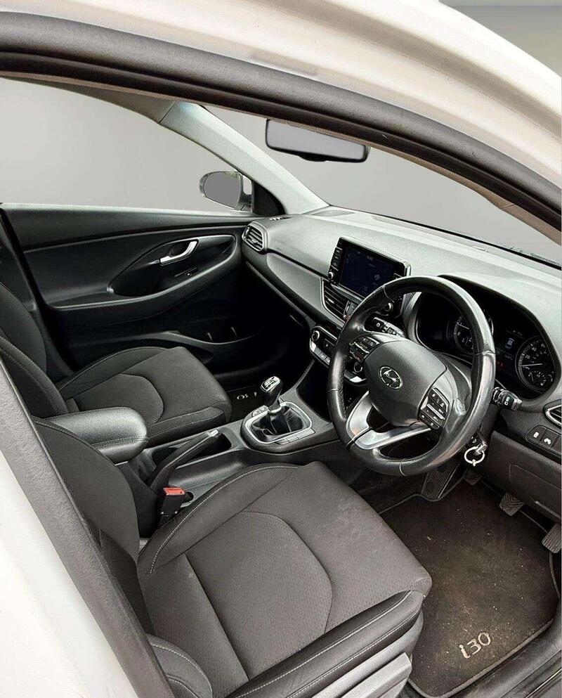 Hyundai i30 view 2