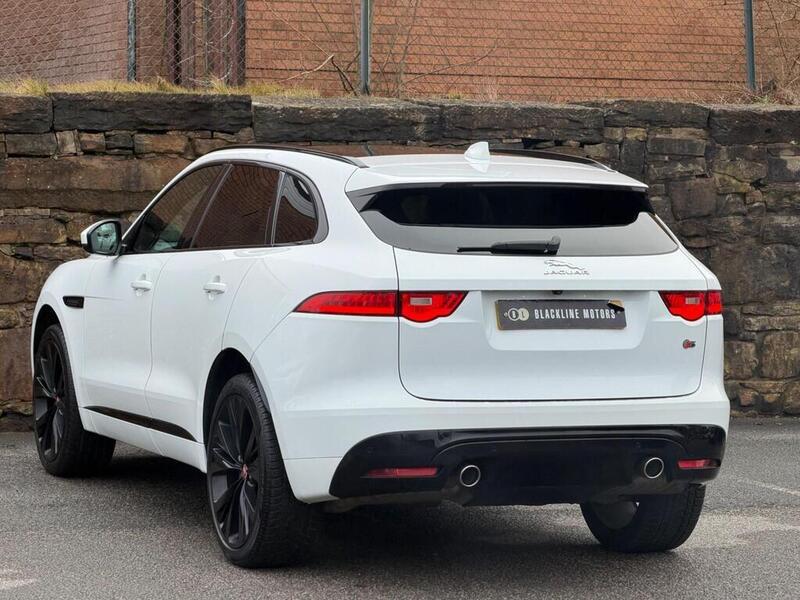 Jaguar F-Pace view 5