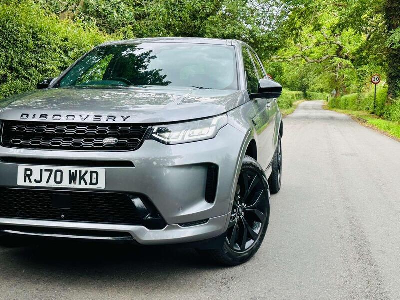 Land Rover Discovery Sport view 5
