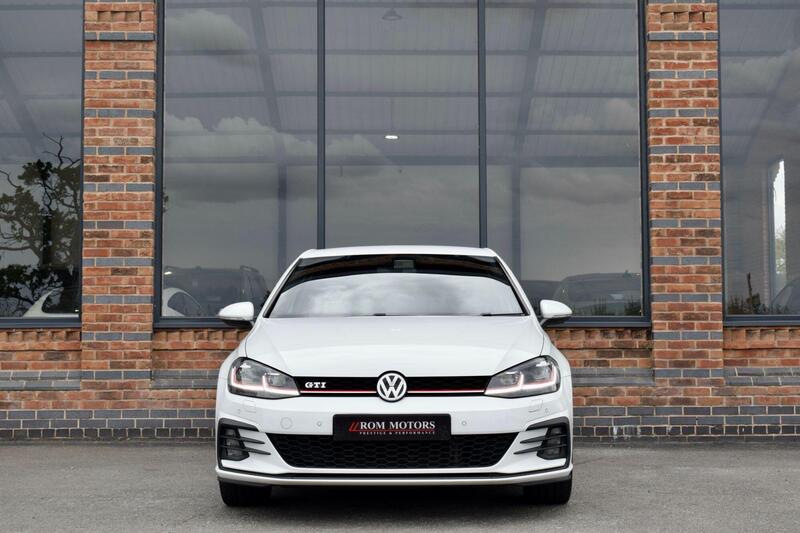 Volkswagen Golf view 4