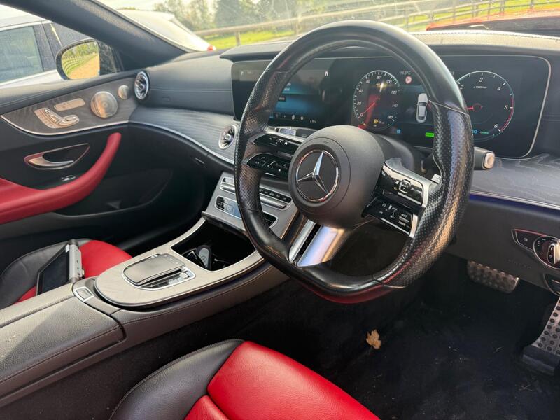 Mercedes-Benz E Class view 4