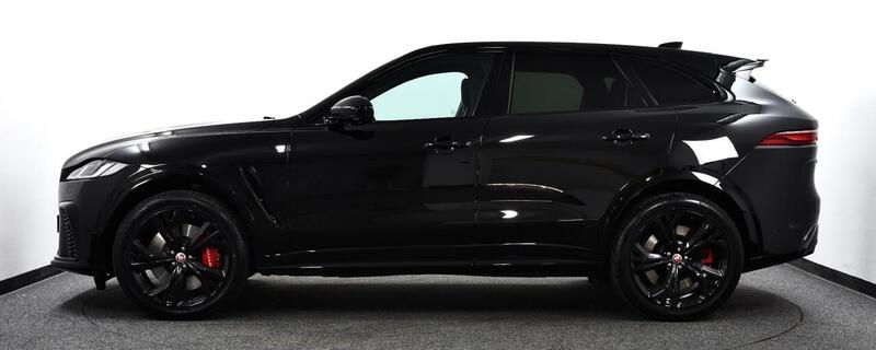 Jaguar F-Pace view 4