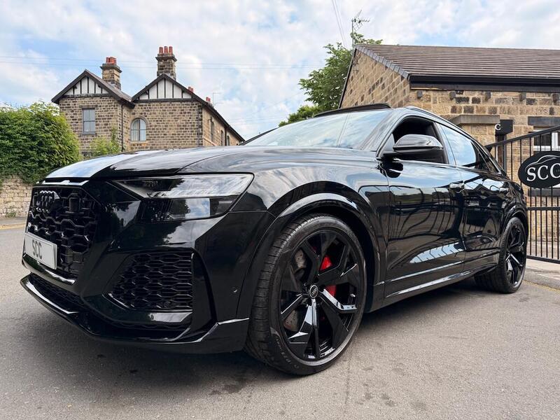 Audi Audi RSQ8 view 4