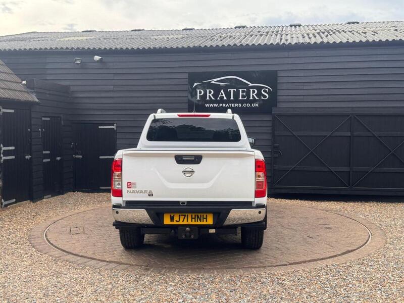 Nissan Navara view 5