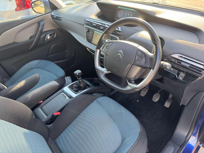 Citroen Grand C4 Spacetourer view 2