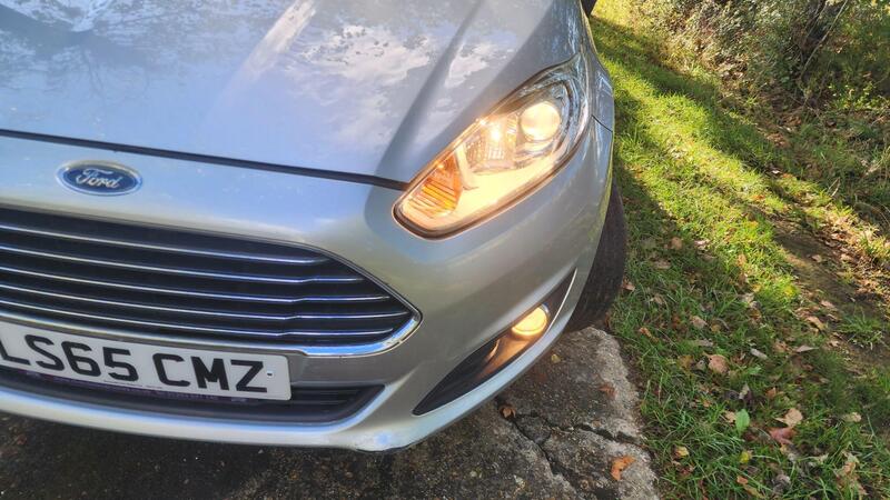 2015 Ford Fiesta — photo 18