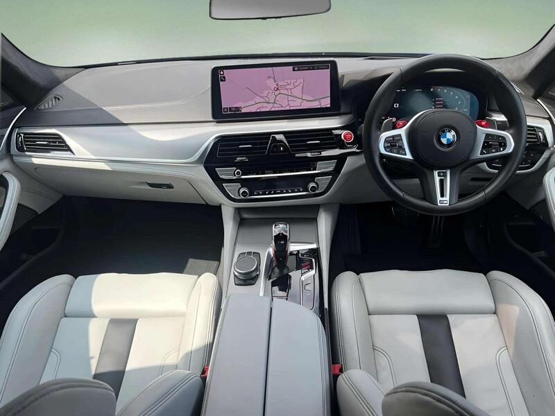 BMW M5 view 2