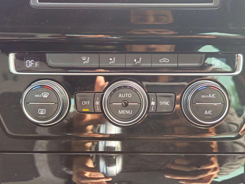 Volkswagen Golf view 22