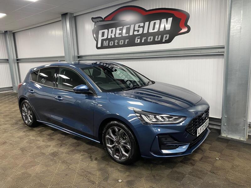 Ford Focus view 2