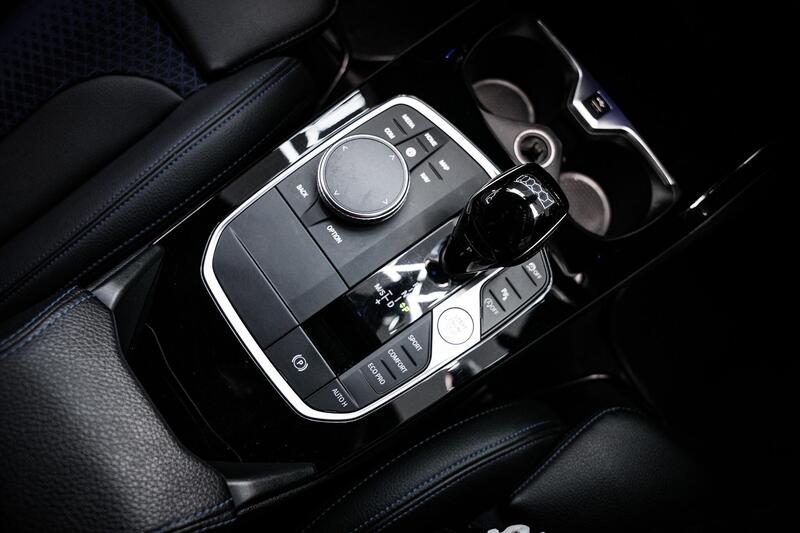 BMW 1 Series view 5