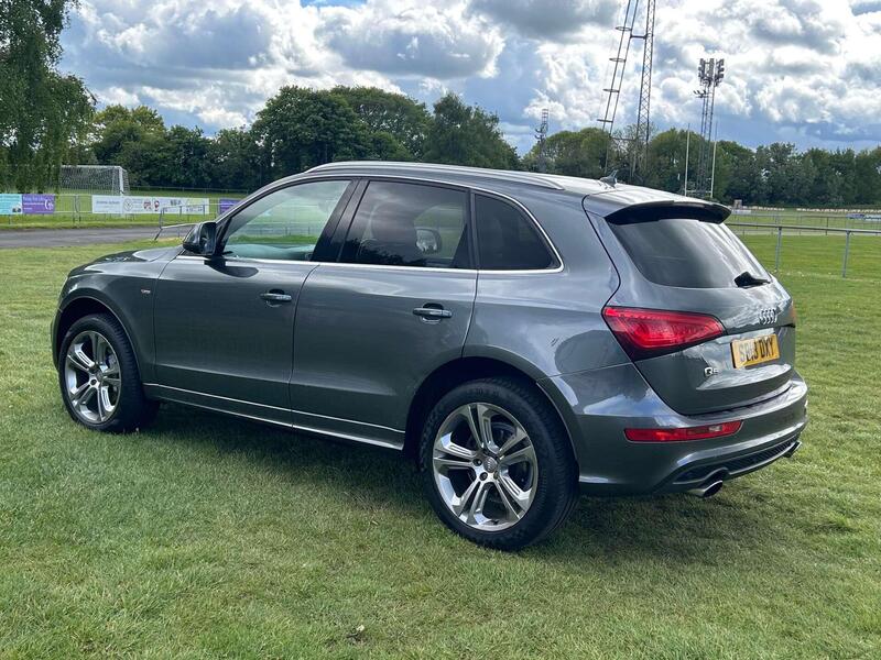 Audi Q5 view 7