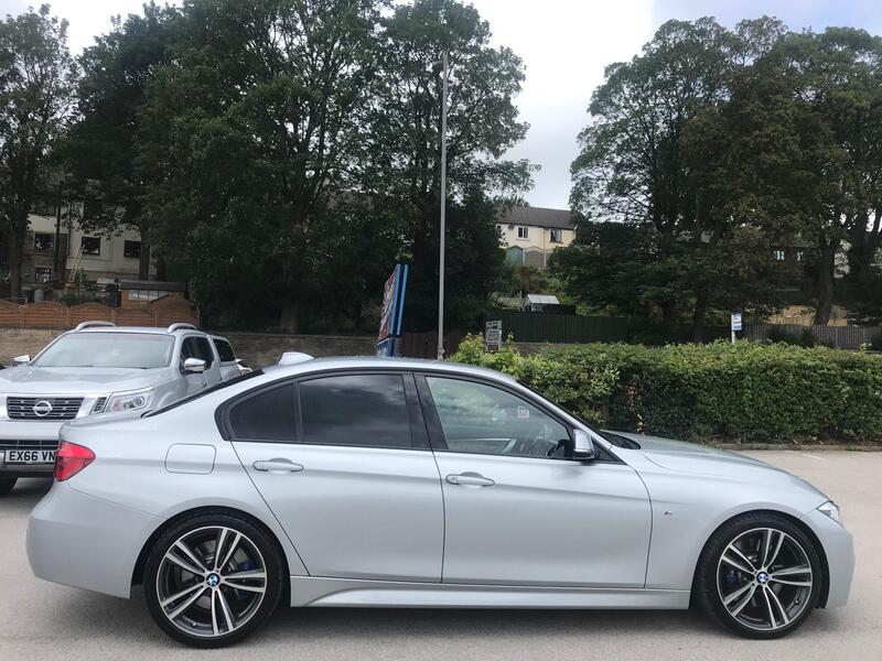 BMW 3 Series view 4