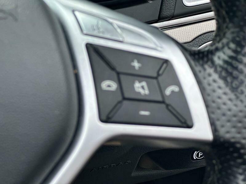 Mercedes-Benz E Class view 76