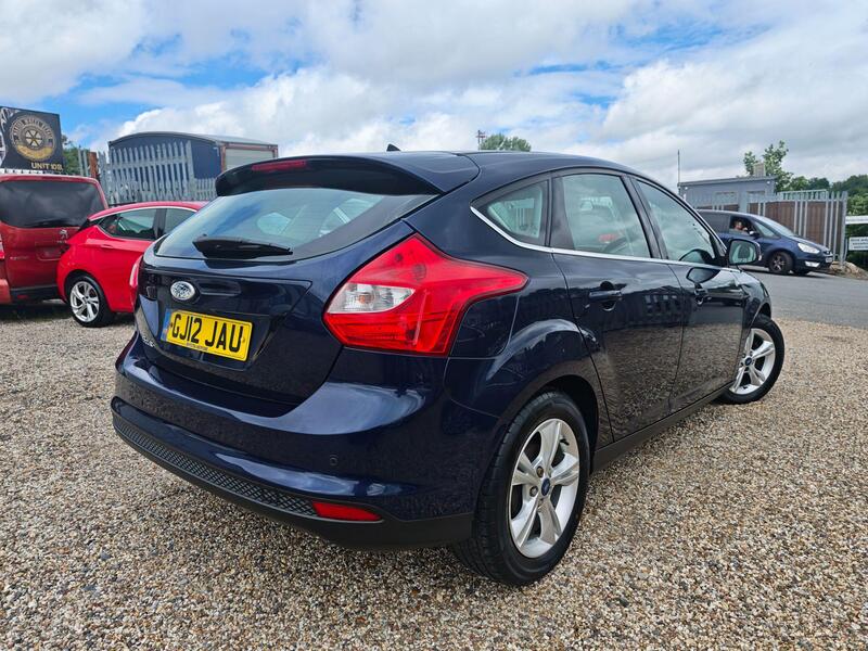 Ford Focus view 4
