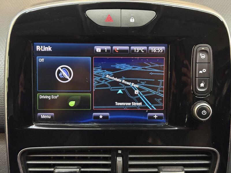 Renault Clio view 24