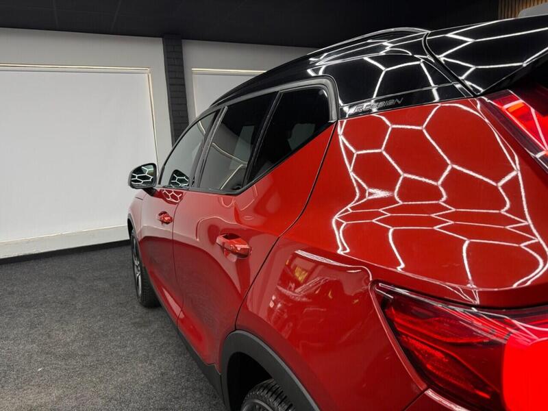 Volvo XC40 view 6