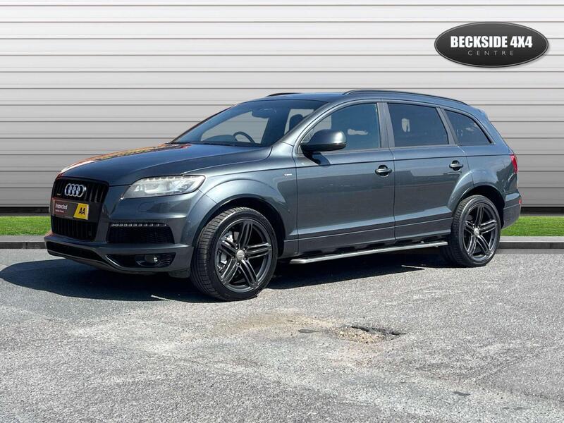 Audi Q7 view 4