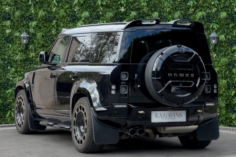 Land Rover Defender 110 view 6
