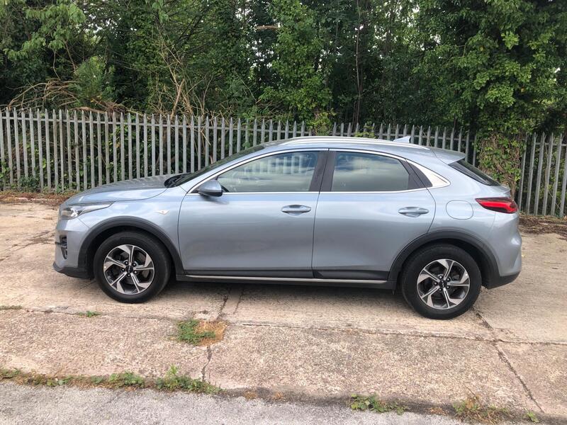 Kia Xceed view 3