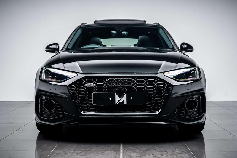 Audi RS4 view 2