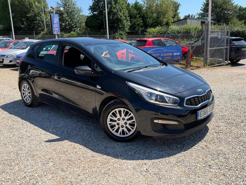 Kia Ceed main image