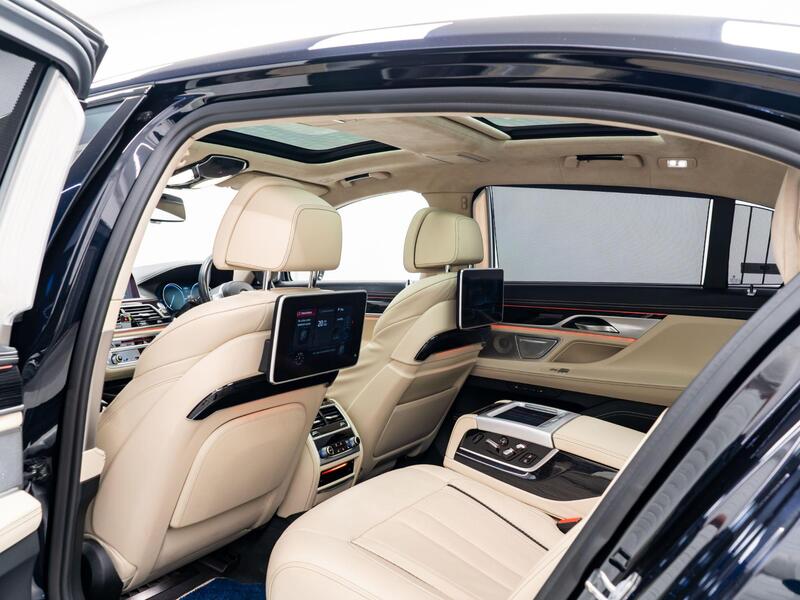 BMW 7 Series view 3