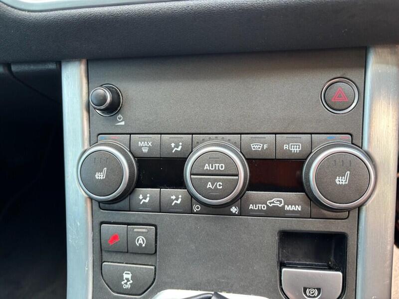 Land Rover Range Rover Evoque view 40