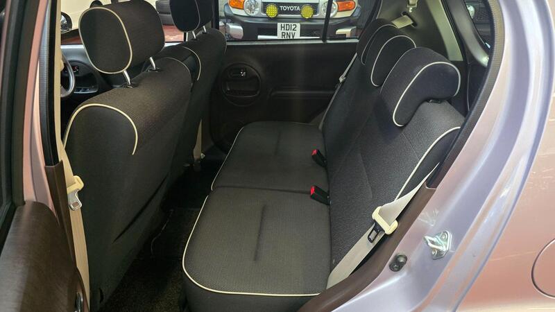 Toyota Yaris view 5