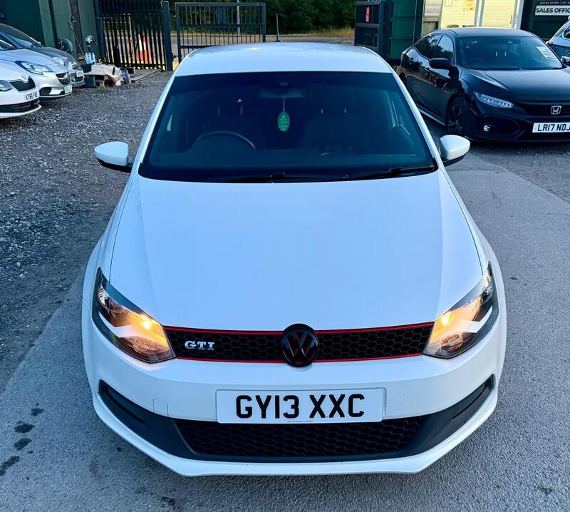 Volkswagen Polo view 2
