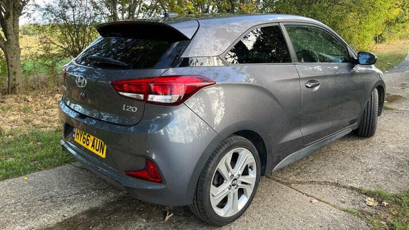 2016 Hyundai i20 — photo 10