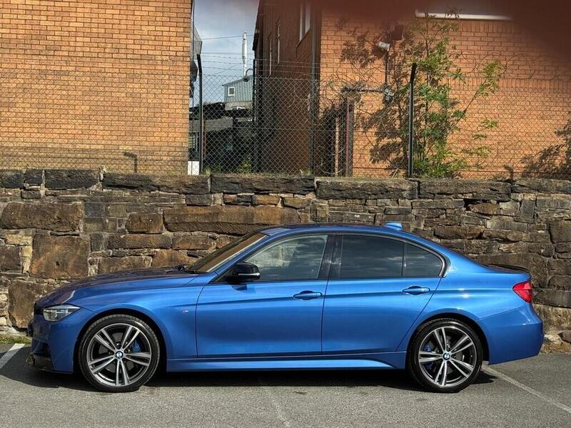 BMW 3 Series view 4